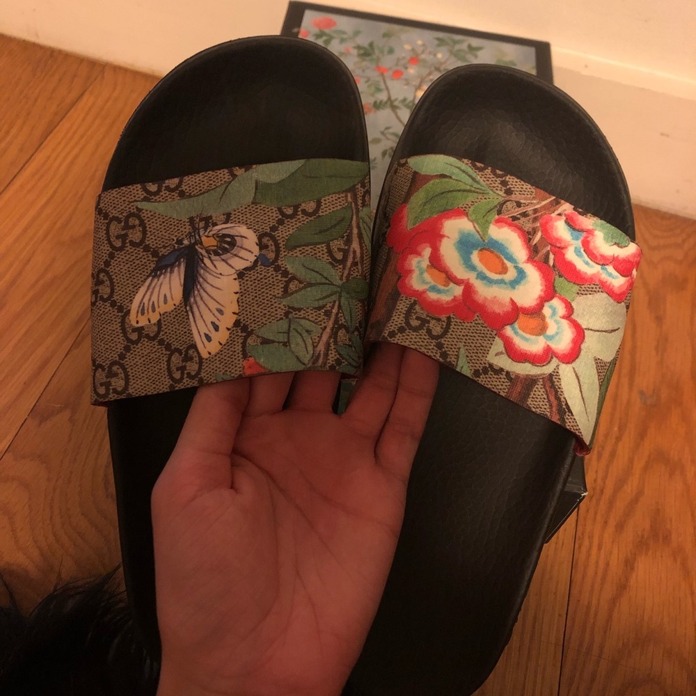 Gucci Slides (box included)